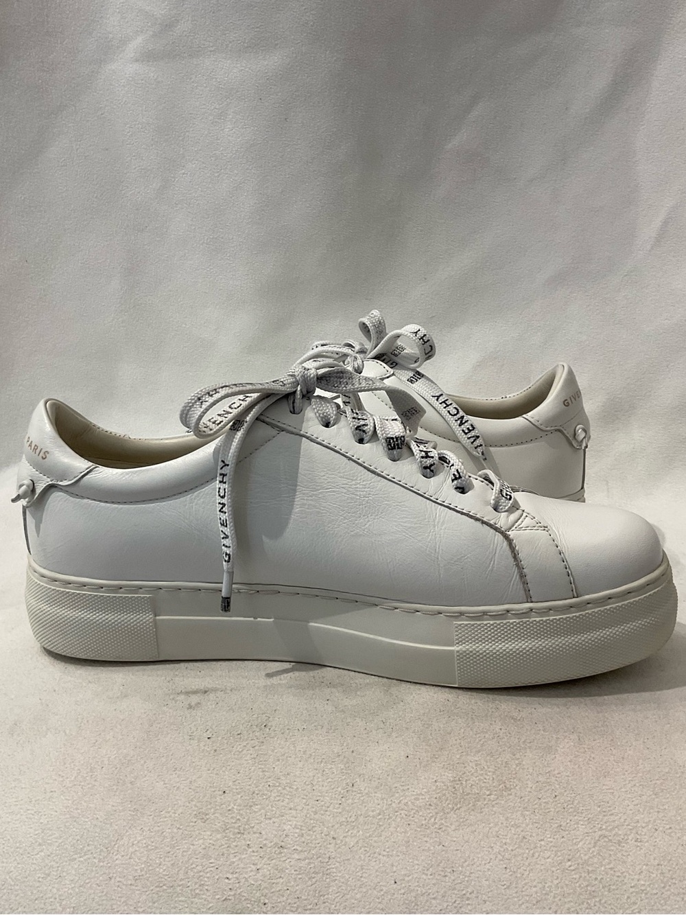 Givenchy Sneakers
